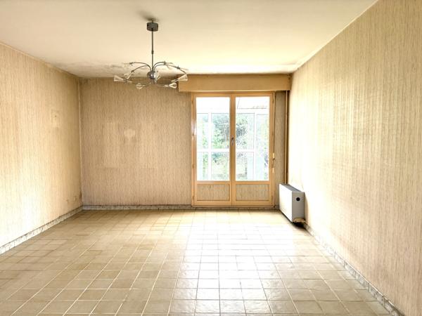 Maison
         4 pièces
        - 98 m²