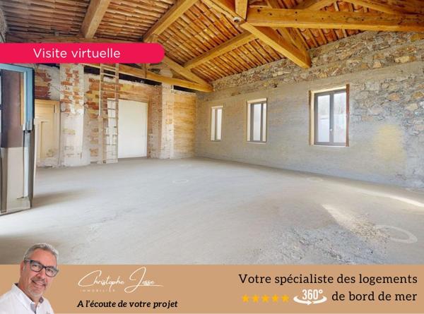 Plateau immobilier au dernier étage dans Demeure de caractère vue mer
