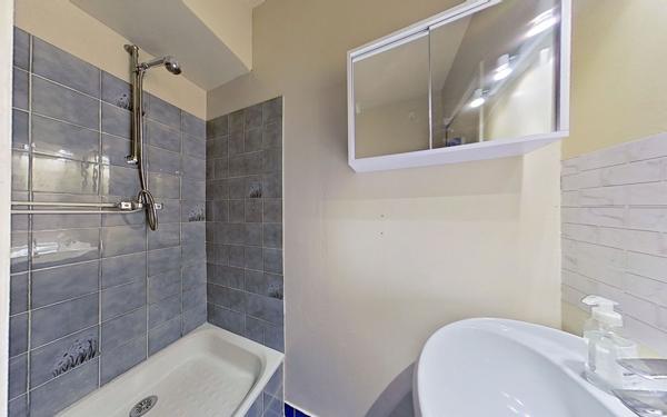 Appartement à vendre    3 pièces • 79,64 m2 Lyon 9