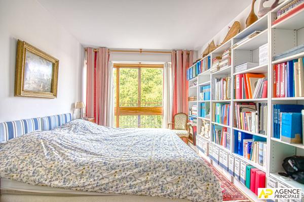 Le Chesnay Parly 2 - Appartement 5 pièces 105 m² situé au 2e et dernier étage avec ascenseur, avec cave et parking €495 000 ** - Référence 25827