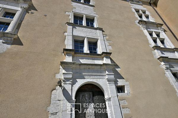 Charme et histoire : appartement avec piscine