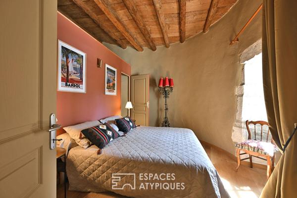 Charme et histoire : appartement avec piscine