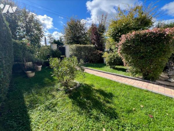 MAISON BOURGEOISE 8 PIECES 190m²