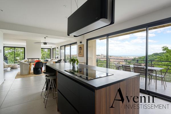 Propriété Lyon 7 pièce(s) 280.5 m2 + dépendance 64 m2 Lyon