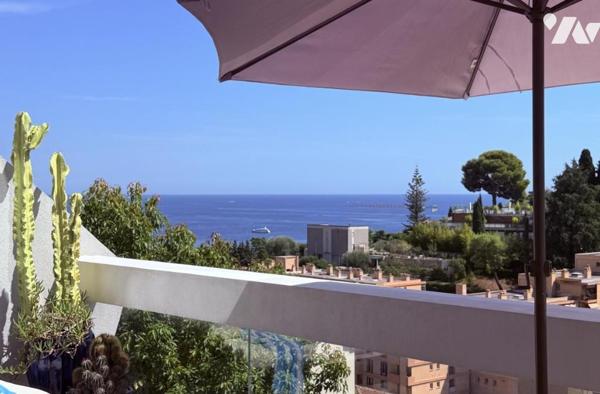 Roquebrune-Cap-Martin Hameau, 2 pièces vue mer terrasse parking cave