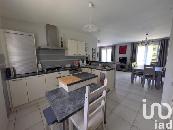 Maison à vendre 8 pièces 175 m² Chaniers