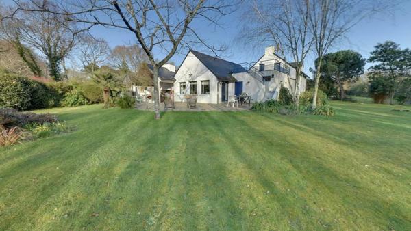 Belle maison d'architecte La Foret Fouesnant sous offre
