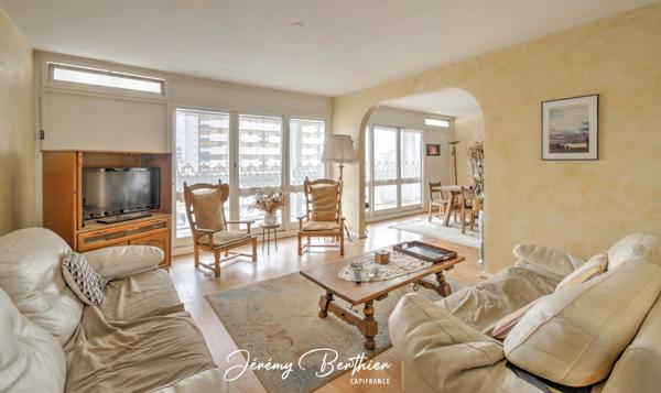 À vendre – RILLIEUX LA PAPE (69) - Appartement T5 de 140 m² - 4 chambres