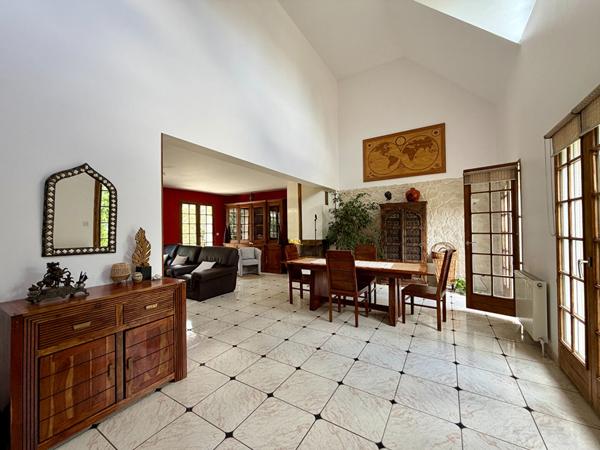Maison familiale 7 pièces 194m² - Les Essarts-le-roi