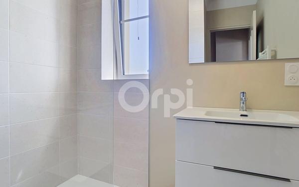 Appartement à louer    3 pièces •  Brive-la-Gaillarde