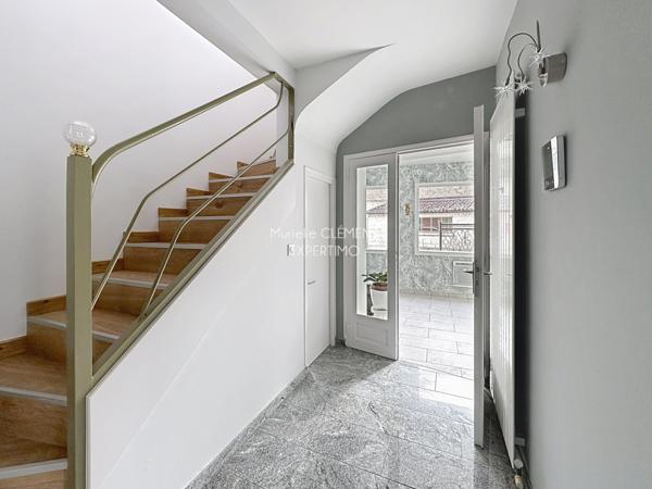 Neuflize (08300) Maison entièrement rénovée