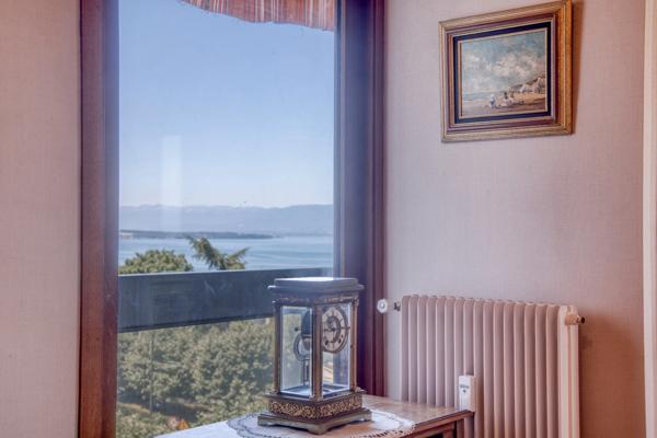 APPARTEMENT TYPE T4 -de 115M2 avec VUE LAC situé DANS LE CENTRE DE THONON LES BAINS