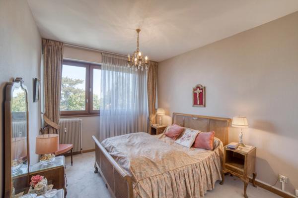 APPARTEMENT TYPE T4 -de 115M2 avec VUE LAC situé DANS LE CENTRE DE THONON LES BAINS