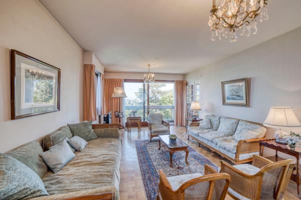 APPARTEMENT TYPE T4 -de 115M2 avec VUE LAC situé DANS LE CENTRE DE THONON LES BAINS