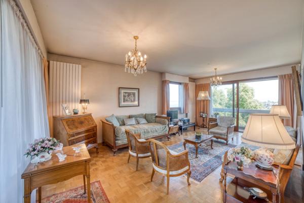 APPARTEMENT TYPE T4 -de 115M2 avec VUE LAC situé DANS LE CENTRE DE THONON LES BAINS