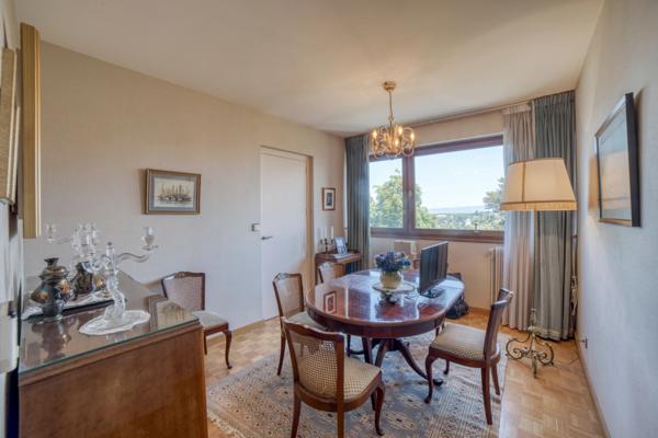 APPARTEMENT TYPE T4 -de 115M2 avec VUE LAC situé DANS LE CENTRE DE THONON LES BAINS