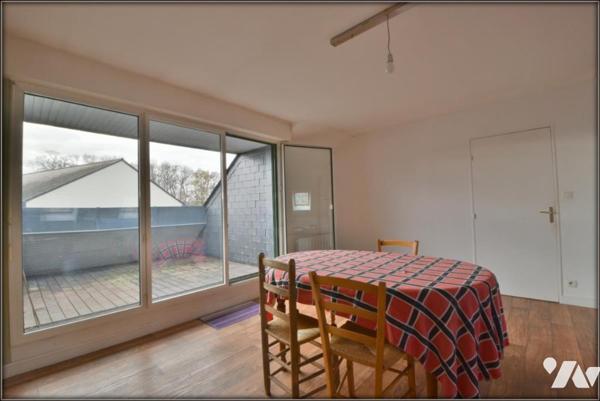 GRAND APPARTEMENT DE TYPE 3 PACE CENTRE ASCENSEUR GARAGE TERRASSE