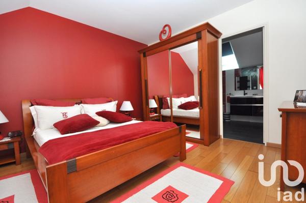 Maison traditionnelle 7 pièces de 155 m² à Massy (91300)