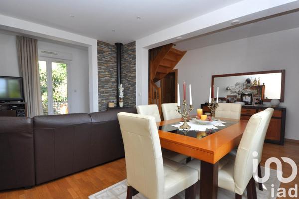 Maison traditionnelle 7 pièces de 155 m² à Massy (91300)