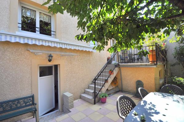 Maison traditionnelle 7 pièces de 155 m² à Massy (91300)