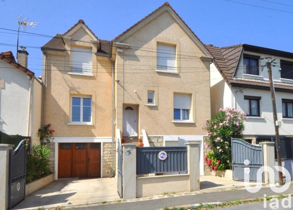 Maison traditionnelle 7 pièces de 155 m² à Massy (91300)