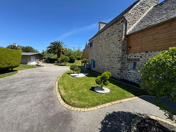 A VENDRE - Maison Proche LANDIVISIAU 6 pièces 177 m2