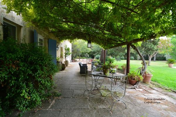 Propriete à vendre 7 pièces RAPHELE LES ARLES (13) 240m² évolutif sur 3300 m² avec piscine