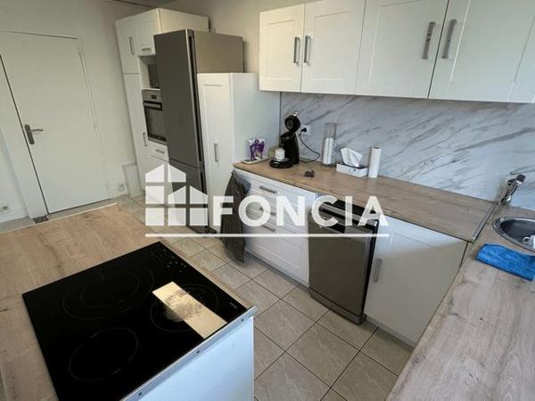 Location Appartement 3 pièces 74.8 m² - 52 SQUARE NORMANDIE NIEMEN Le Mee Sur Seine 77350