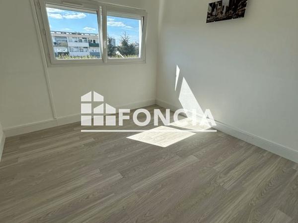 Location Appartement 3 pièces 74.8 m² - 52 SQUARE NORMANDIE NIEMEN Le Mee Sur Seine 77350