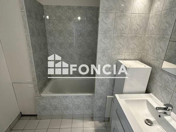 Location Appartement 3 pièces 74.8 m² - 52 SQUARE NORMANDIE NIEMEN Le Mee Sur Seine 77350