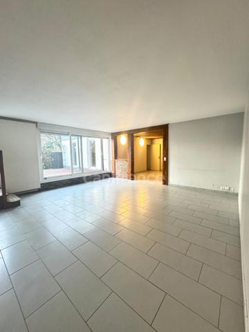 Appartement à vendre, 5 pièces de 105,74 m² avec une terrasse d'environ 18 m2, pour une famille qui aime l'espace ou pour un bel investissement locatif