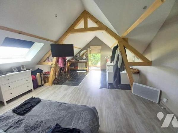 CHINON
Savant mélange d'ancien et de contemporain pour cette charmante propriété, située au ca...