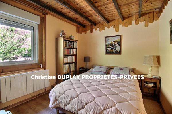 A 8 km de Riotord 43220 secteur Clavas ferme rénovée de 189m² + dépendances sur 5310m² de terrain attenant et 8920m² de terrain non attenant avec ruisseaume 189m² habitables 4 chambres