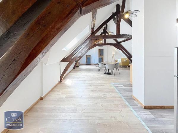 Appartement à louer 3 pièces 89.26m² Avesnes-sur-Helpe (59440)