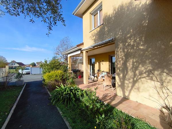 Maison Lescar 5 chambres ,3 sdb/sde,double garage