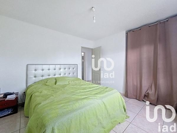 Pavillon 7 pièces de 165 m² à Mehun-sur-Yèvre (18500)