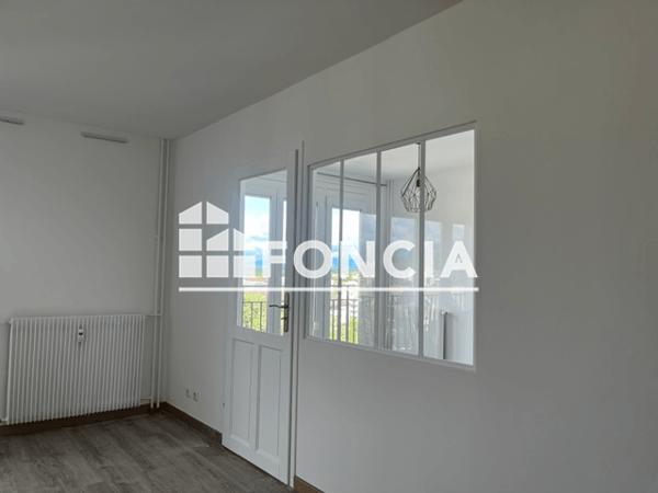 Location Appartement 4 pièces 75.84 m² - 51 AVENUE DU JURA Ferney - Voltaire 01210