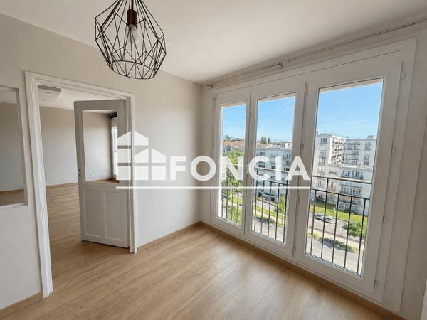 Location Appartement 4 pièces 75.84 m² - 51 AVENUE DU JURA Ferney - Voltaire 01210