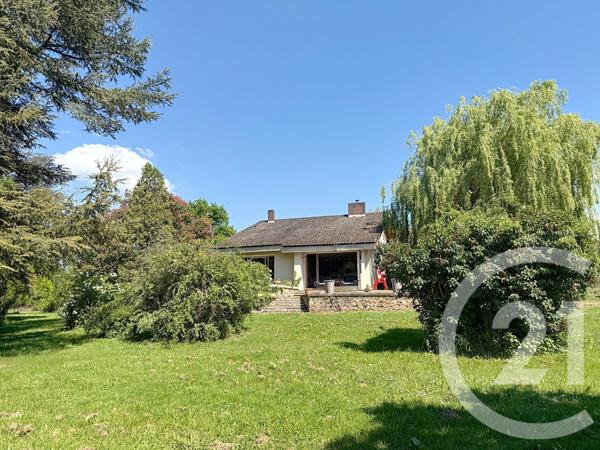 Maison à vendre  8 pièces - 215 m2 ST GERMAIN DU PLAIN - 71