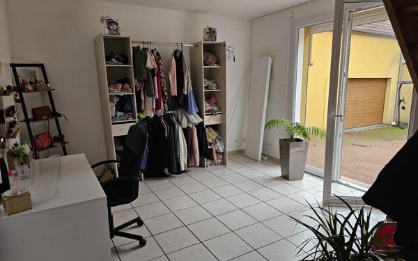 Maison à louer    4 pièces •  Surcamps