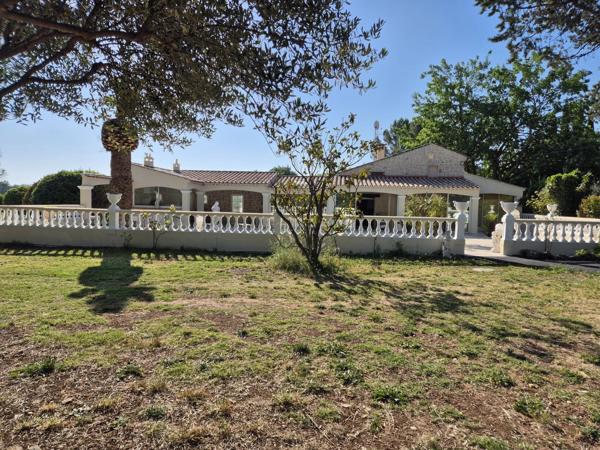 Vente                                                      Villa
                        
                     6 pièces                      145 m2                     à Le Luc
