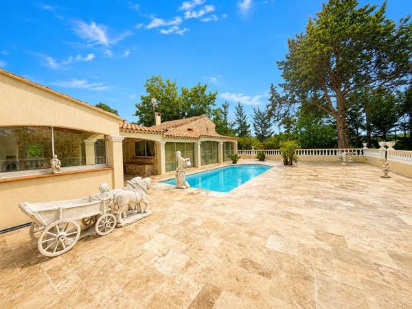 Vente                                                      Villa
                        
                     6 pièces                      145 m2                     à Le Luc