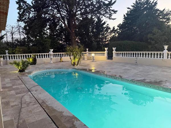 Vente                                                      Villa
                        
                     6 pièces                      145 m2                     à Le Luc
