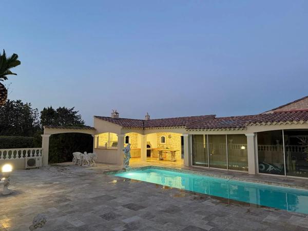 Vente                                                      Villa
                        
                     6 pièces                      145 m2                     à Le Luc