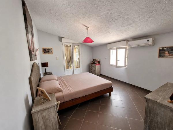Vente                                                      Villa
                        
                     6 pièces                      145 m2                     à Le Luc