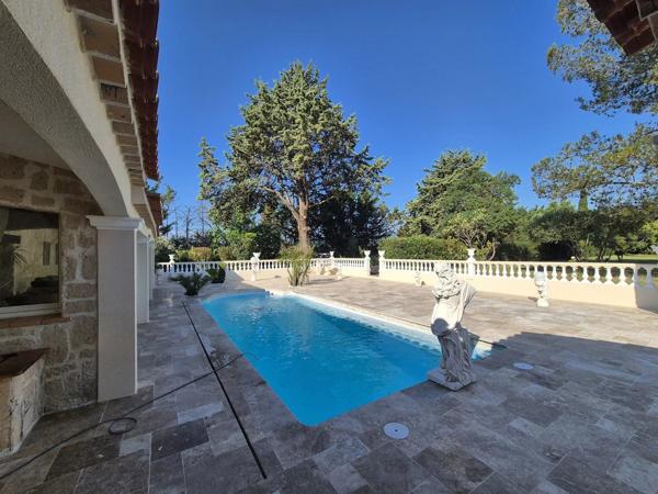 Vente                                                      Villa
                        
                     6 pièces                      145 m2                     à Le Luc
