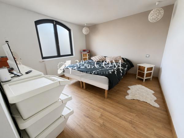 Maison
                                                                                                                                                                                                                                                                                                                        5 pièce(s)                                                                                                                                                                                                          4 chambre(s)                                                                                                                                                                                                          140  m²