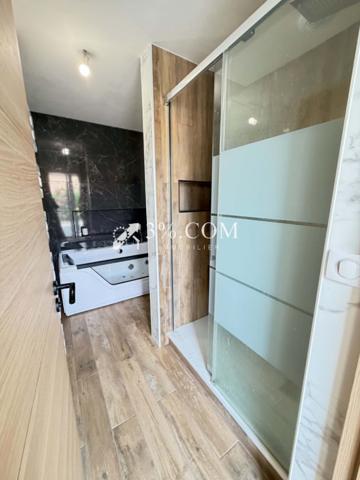 Maison
                                                                                                                                                                                                                                                                                                                        5 pièce(s)                                                                                                                                                                                                          4 chambre(s)                                                                                                                                                                                                          140  m²