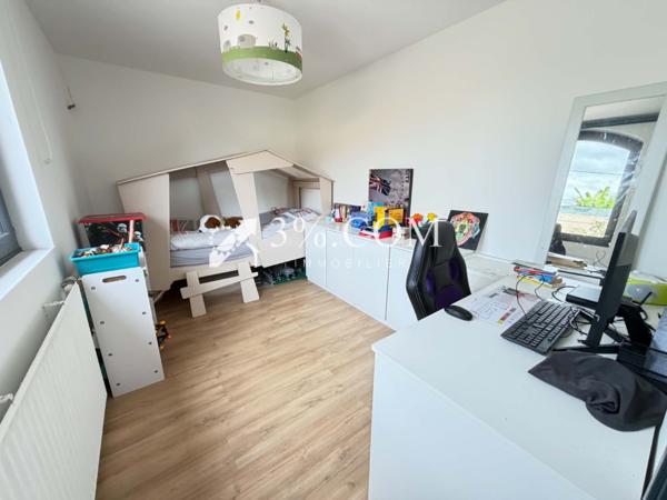 Maison
                                                                                                                                                                                                                                                                                                                        5 pièce(s)                                                                                                                                                                                                          4 chambre(s)                                                                                                                                                                                                          140  m²