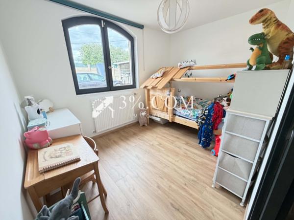Maison
                                                                                                                                                                                                                                                                                                                        5 pièce(s)                                                                                                                                                                                                          4 chambre(s)                                                                                                                                                                                                          140  m²